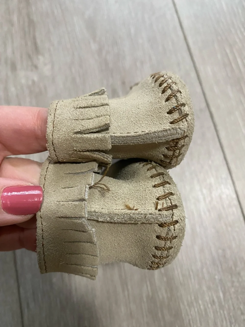 Minnetonka Kids Tan Suede Fringe Moccasins Baby Sz 2 Girls Boys Leather Velcro